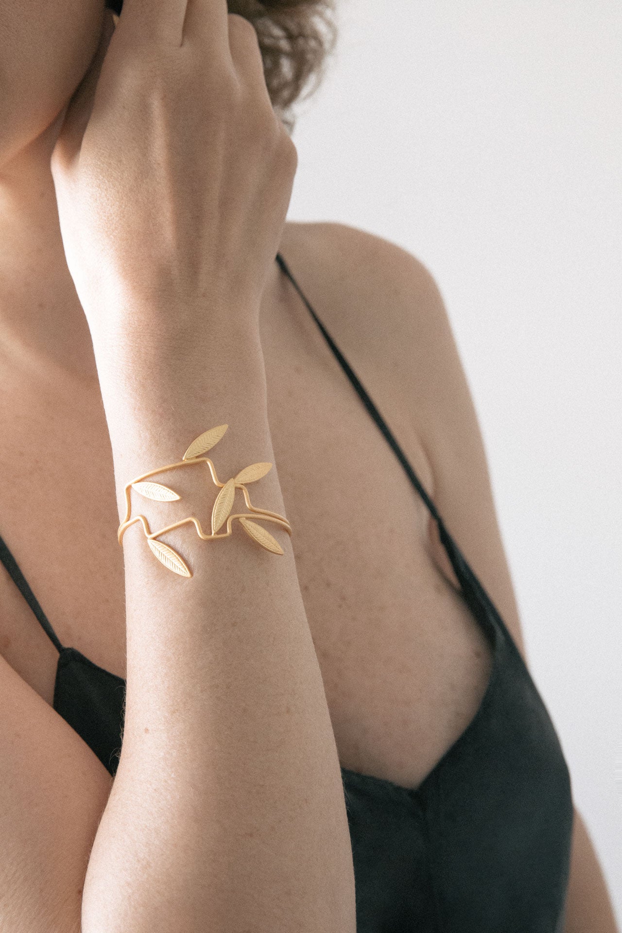 Bracelet feuille en or plaqué or 24 carats