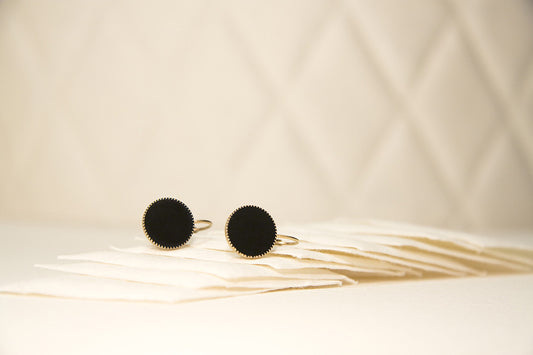 Pendientes Esmalte Redondos baño de oro 24 ct esmaltados a mano, detalle 2
