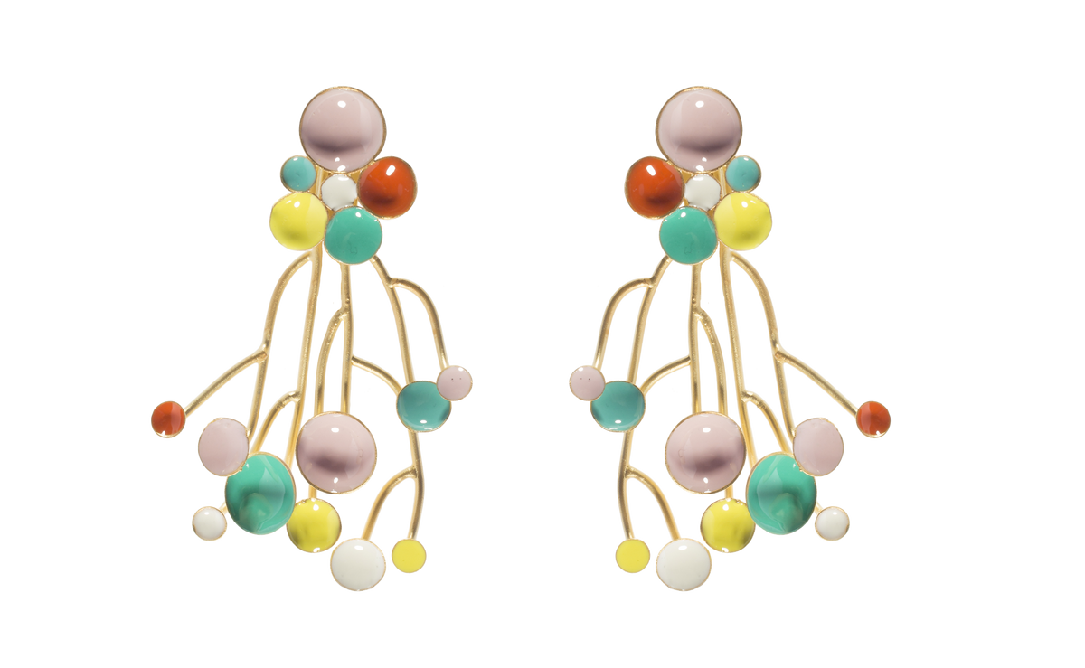 Pendientes L Face esmaltados a mano, detalle 4