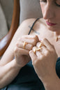 Anillo doble Leaf ajustable dorado mate baño de oro 24 ct, detalle 2