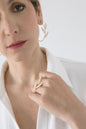 Anillo doble Leaf ajustable dorado mate baño de oro 24 ct, detalle 3