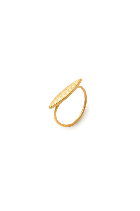 Anillo sencillo Leaf ajustable dorado baño de oro 24 ct