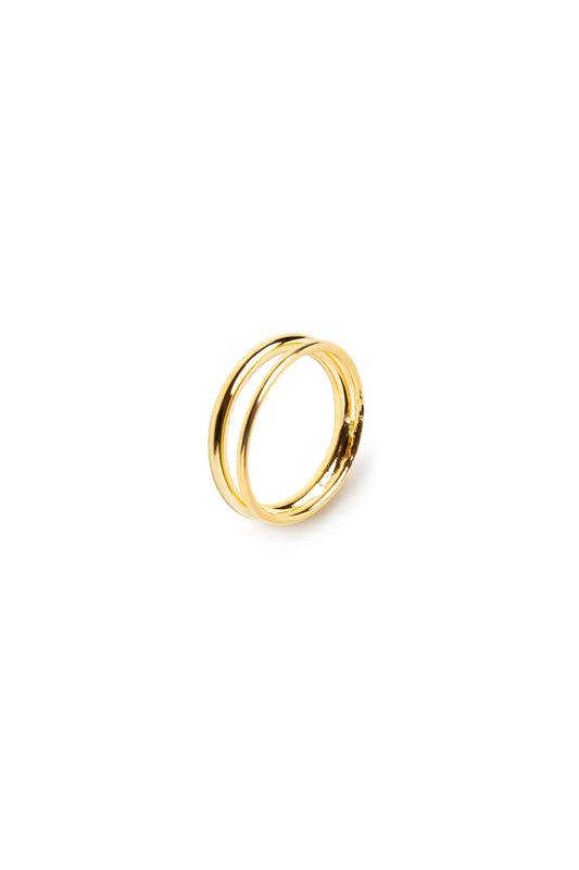 Anillo sencillo Tubos de Ginger & Velvet, dorado brillo