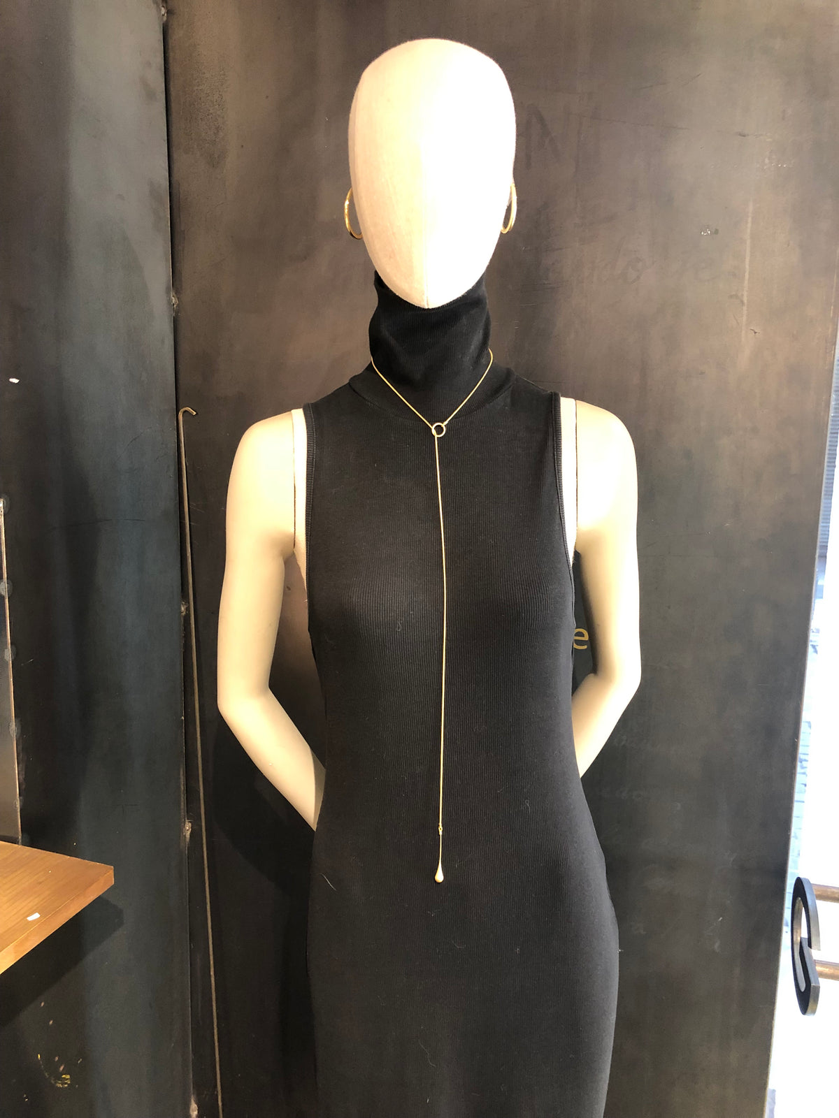Collar Ajustable Balance baño de oro 24 ct, detalle 3
