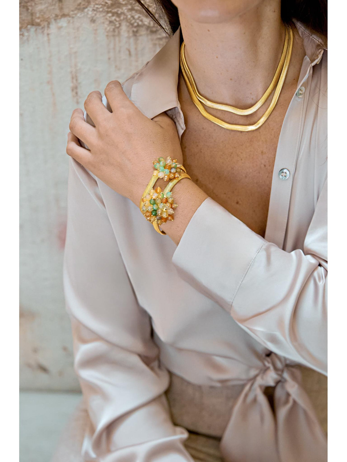 Gargantilla doble fina Jackie dorado mate con cierre esmaltado, detalle 5
