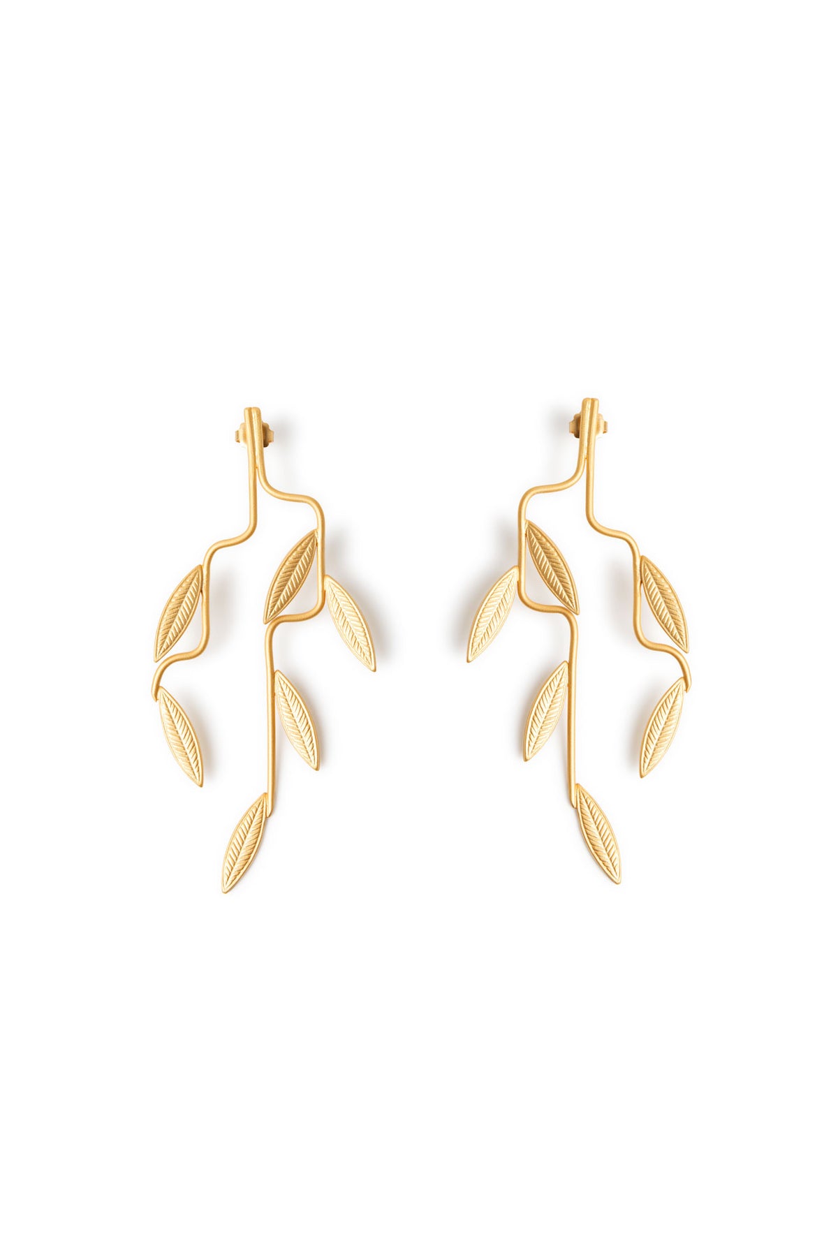 Pendientes largos Leaf dorado baño de oro 24 ct