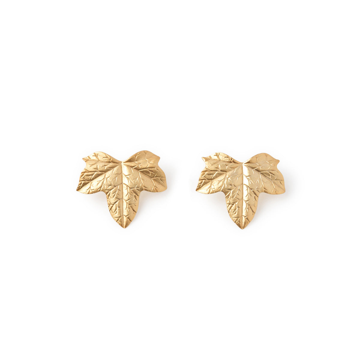 Pendientes medianos Hiedra baño de oro 24 ct, detalle 3