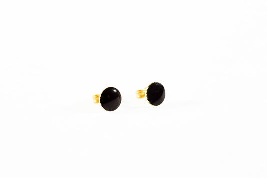 Mini boucles d'oreilles rondes plaquées or 24 carats et émail à la main de différentes couleurs