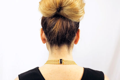 Collar Love doble baño de oro 24 ct con cierre de lujo y esmalte negro, detalle 2