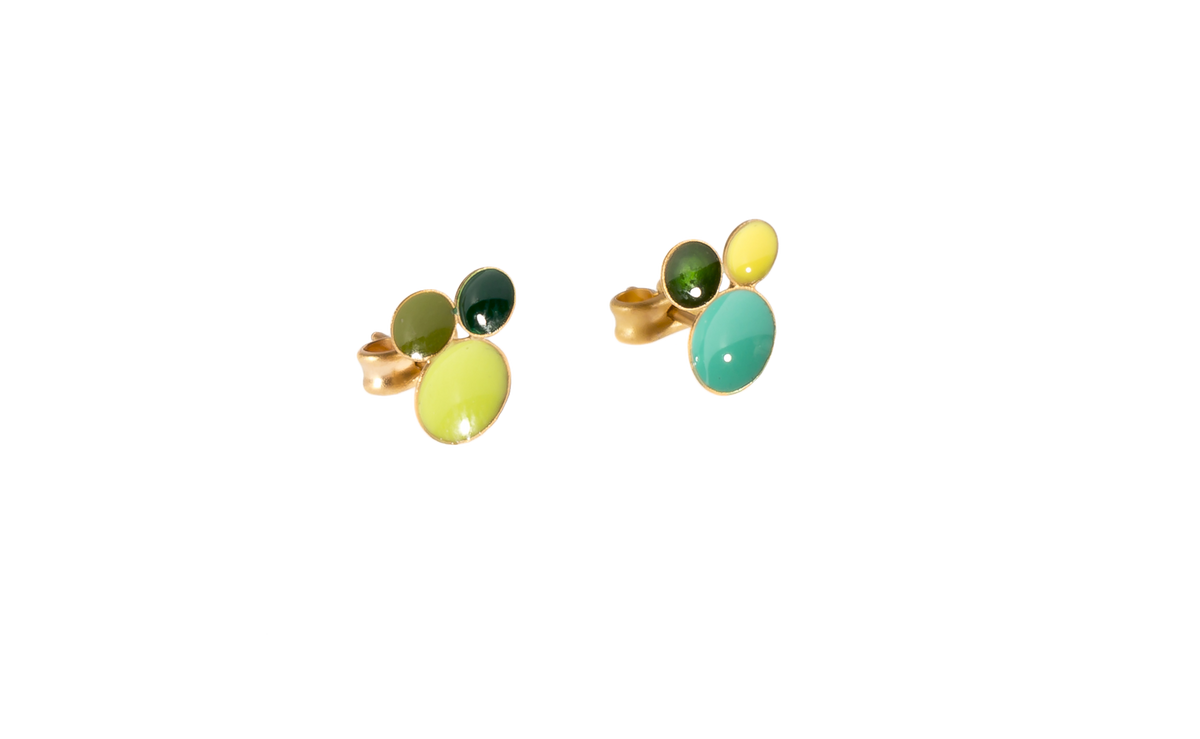 Pendientes S Face esmaltados a mano, detalle 3