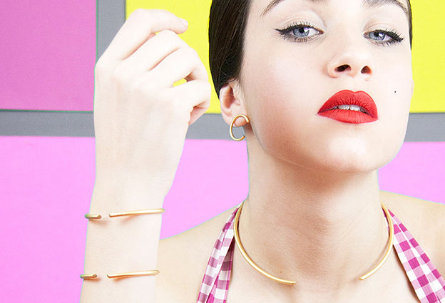 Pulsera Sumatra Sencilla flexible dorado brillo o mate, detalle 4