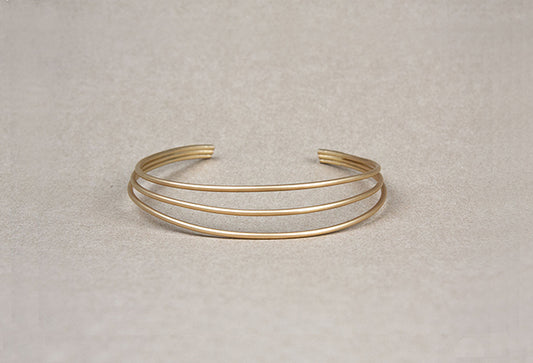 Pulsera Sumatra Triple dorado mate, detalle 2